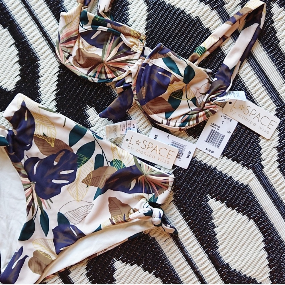 L*SPACE | Lotus Land Floral set | Camellia top & Bummin’ bottom - size small